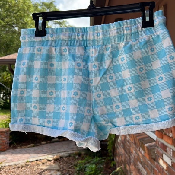 Ivory ella Gingham Printed Shorts, 2 front pockets, rolled bottom, drawstring - Picture 7 of 10